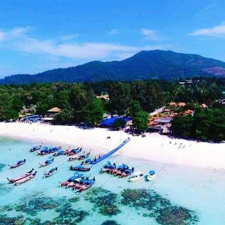 Charming Lipe Beach Resort Exterior photo