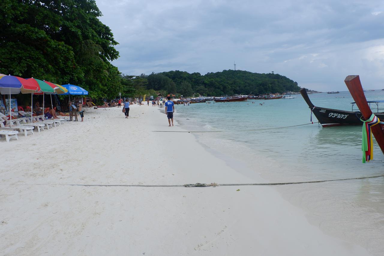 Charming Lipe Beach Resort Exterior photo