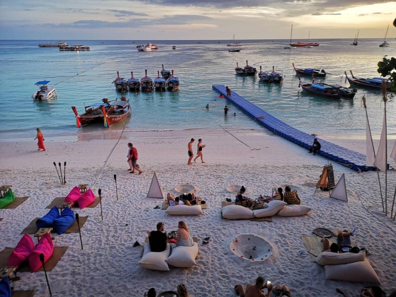 Charming Lipe Beach Resort Exterior photo